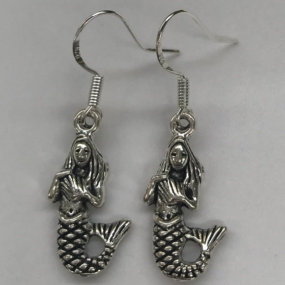 Jewelry - Silver Mermaid Dangle Earrings